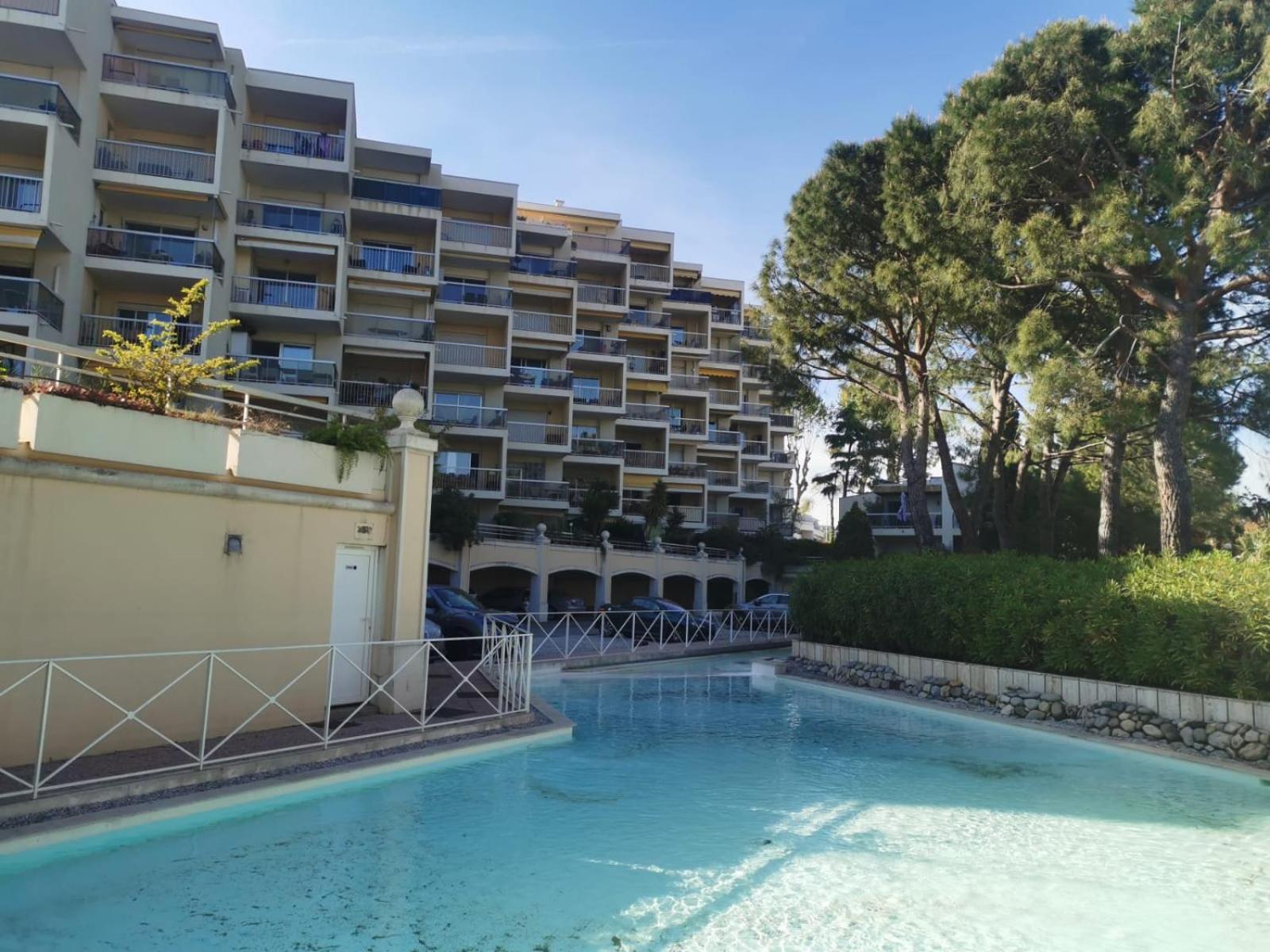 Appartement dans une résidence privée de standing au bord de mer Cagnes-sur-Mer Exterior foto